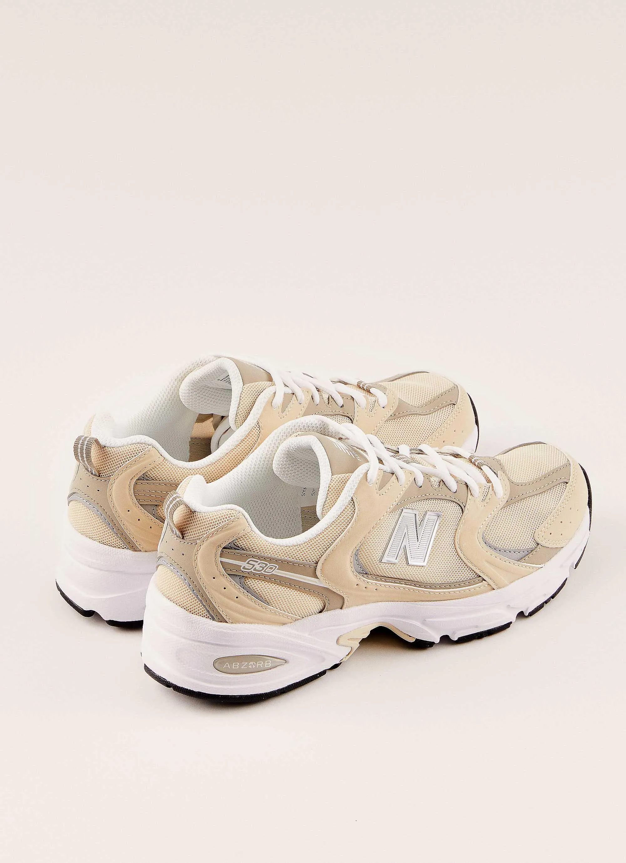 530 Sneaker - Tan