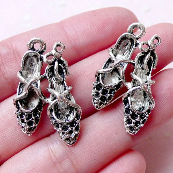 High Heels Charms 3D Dollhouse Shoes Charms (2pcs / 18mm x 28mm / Tibetan Silver) Lady Fashion Charm Pendant Bookmark Zipper Pull CHM1252